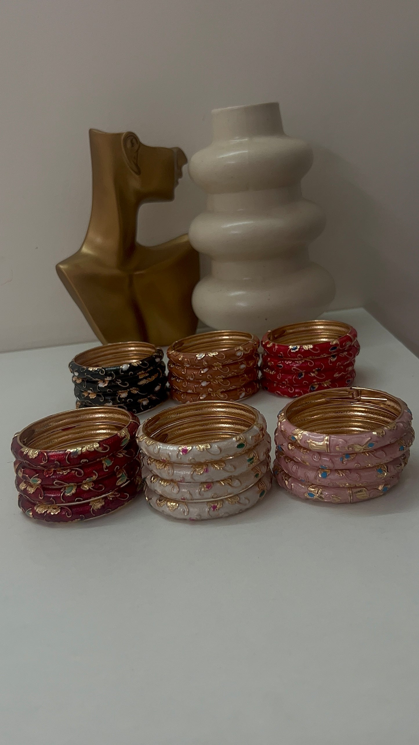 Retro bangles