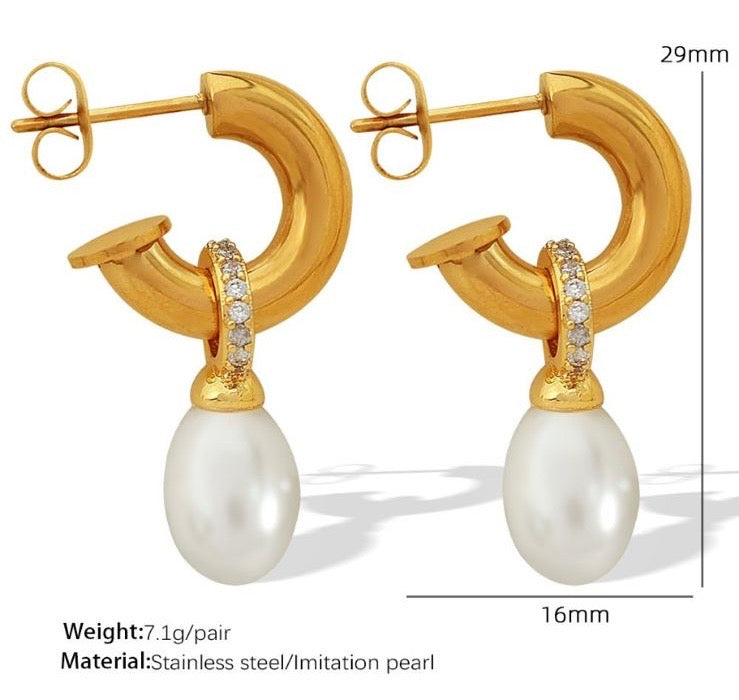 Dazzy pearl earrings