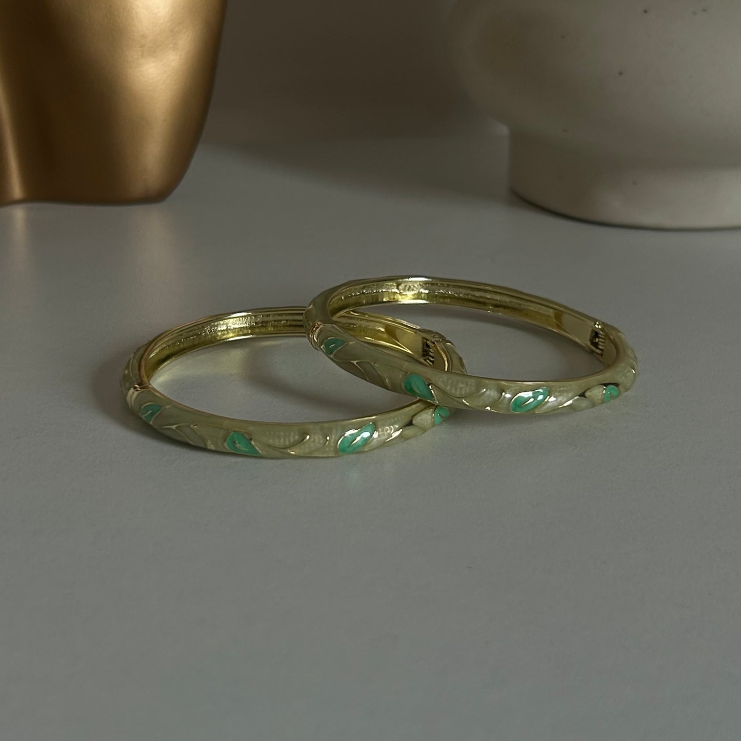 Enamel bracelet