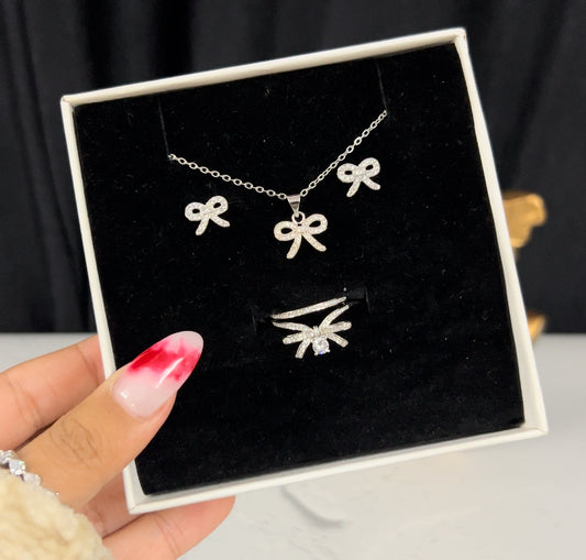 Elisa Bow set