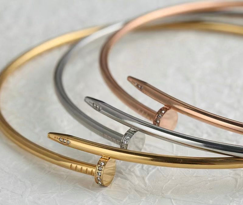 Nail Studded Necklace(premium)