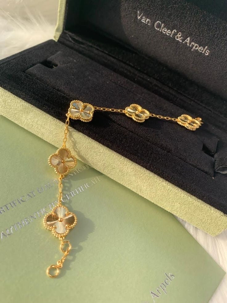 Van Clover bracelet