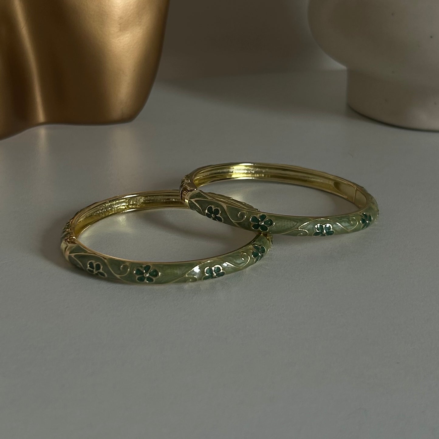 Enamel bracelet