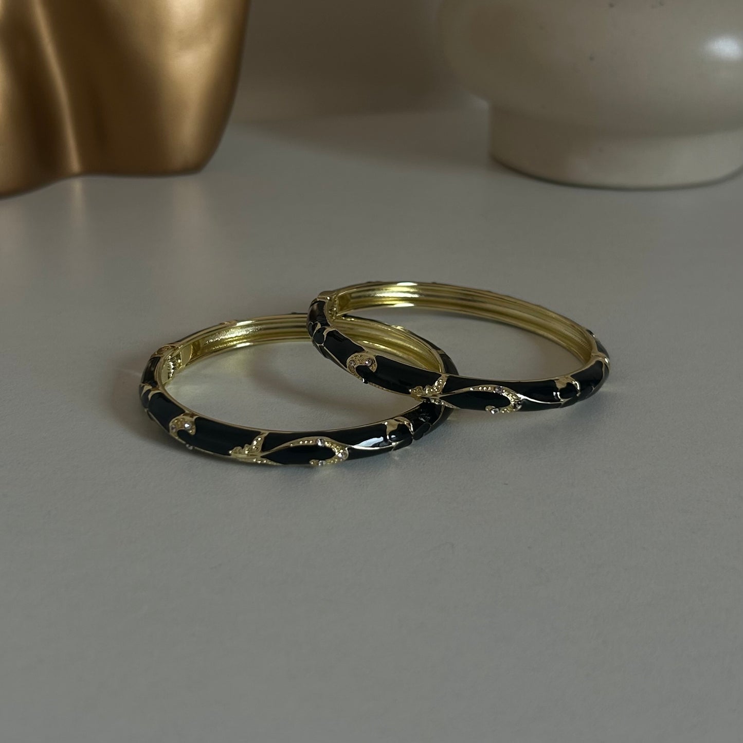Enamel bracelet