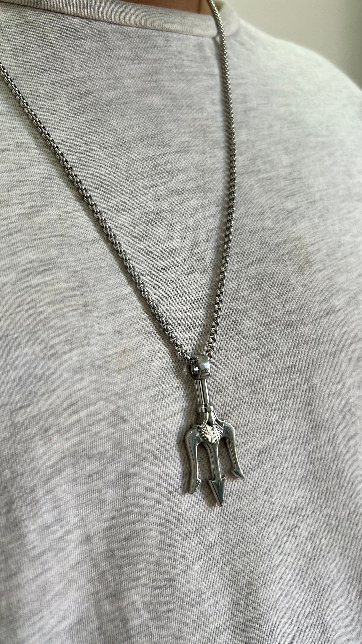 Trishul pendant with chain