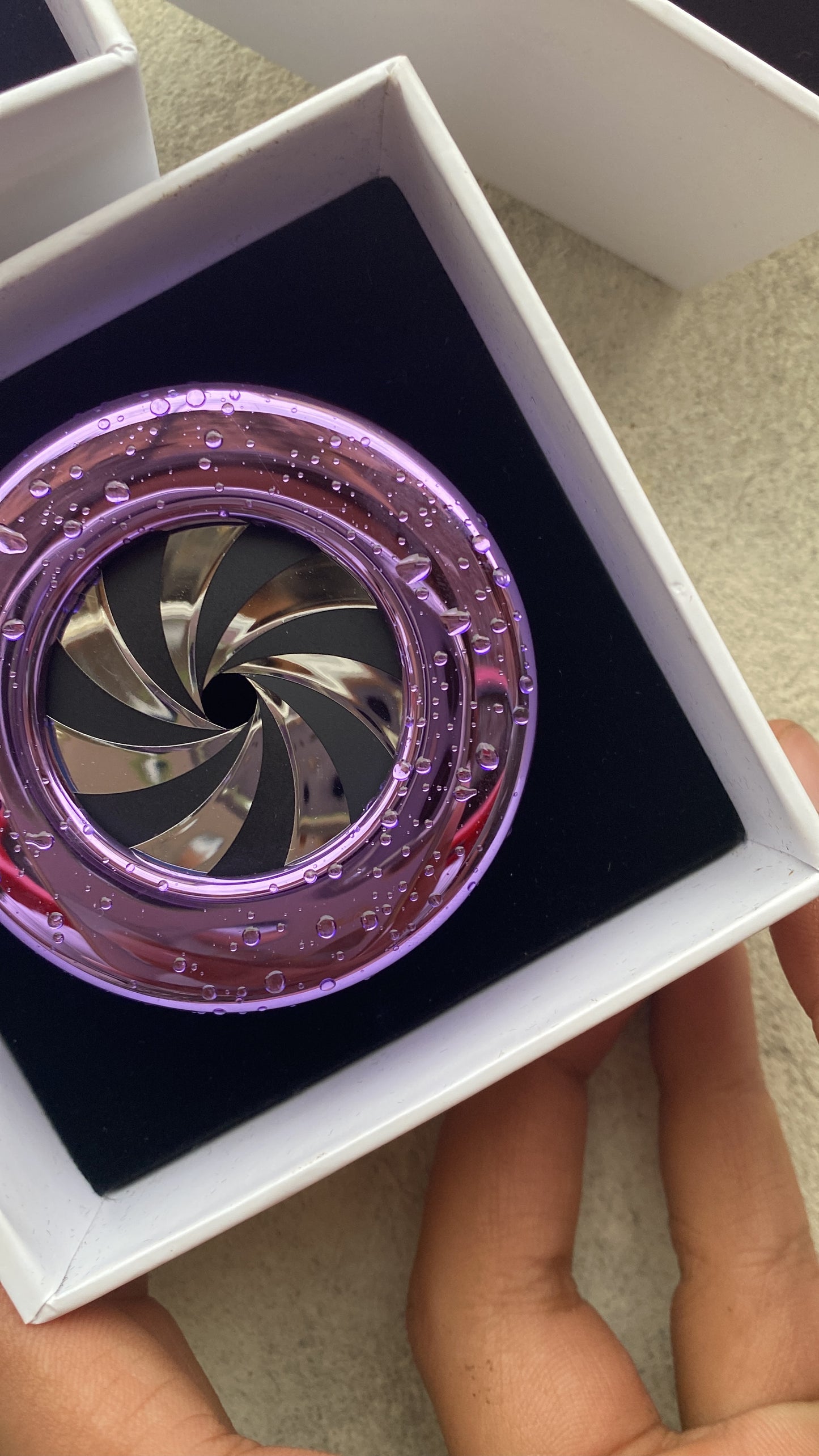 Water droplet ring box