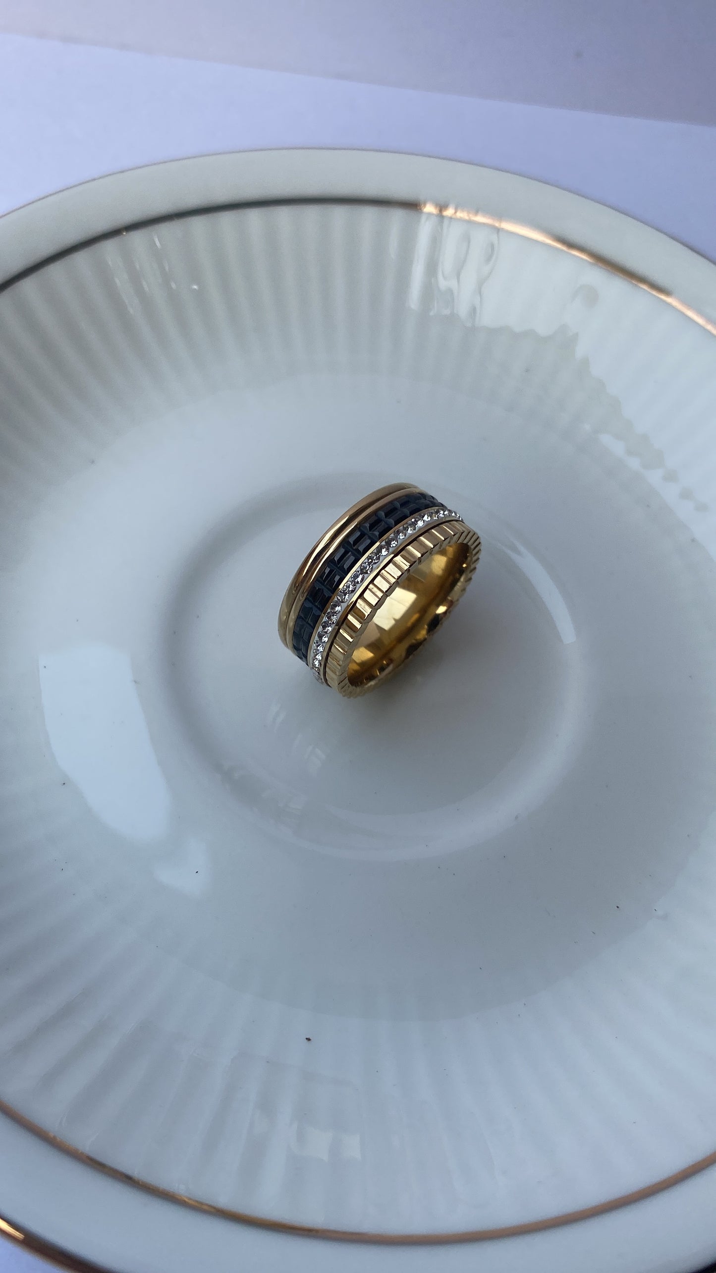 Boucheronnn band ring