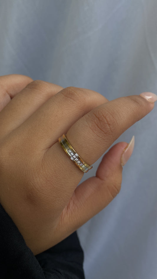 Aubree band ring