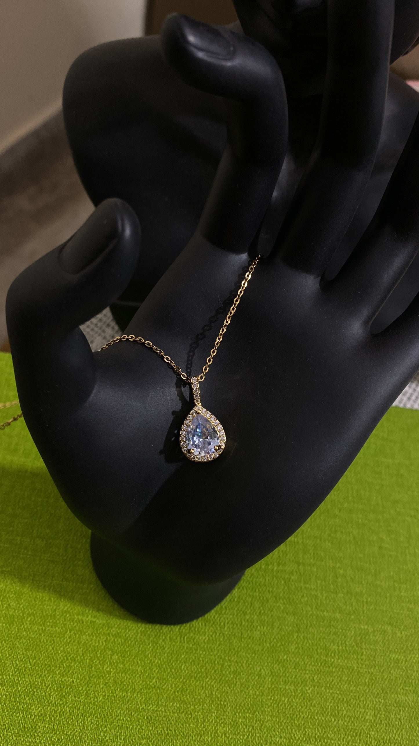 Carla necklace