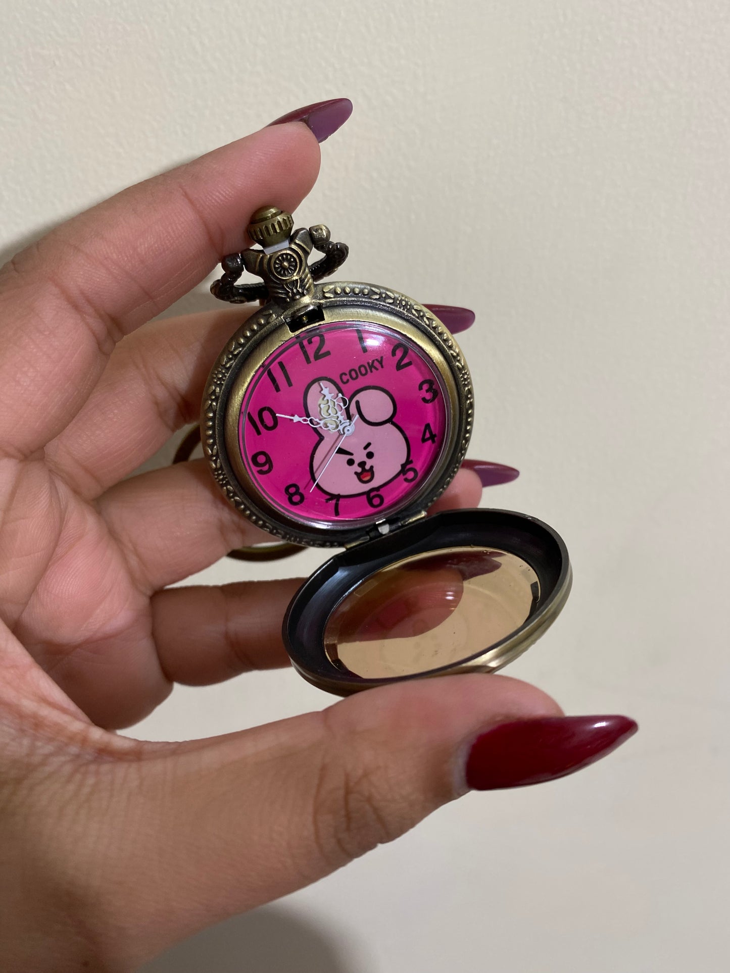 Cooky antique watch keychain
