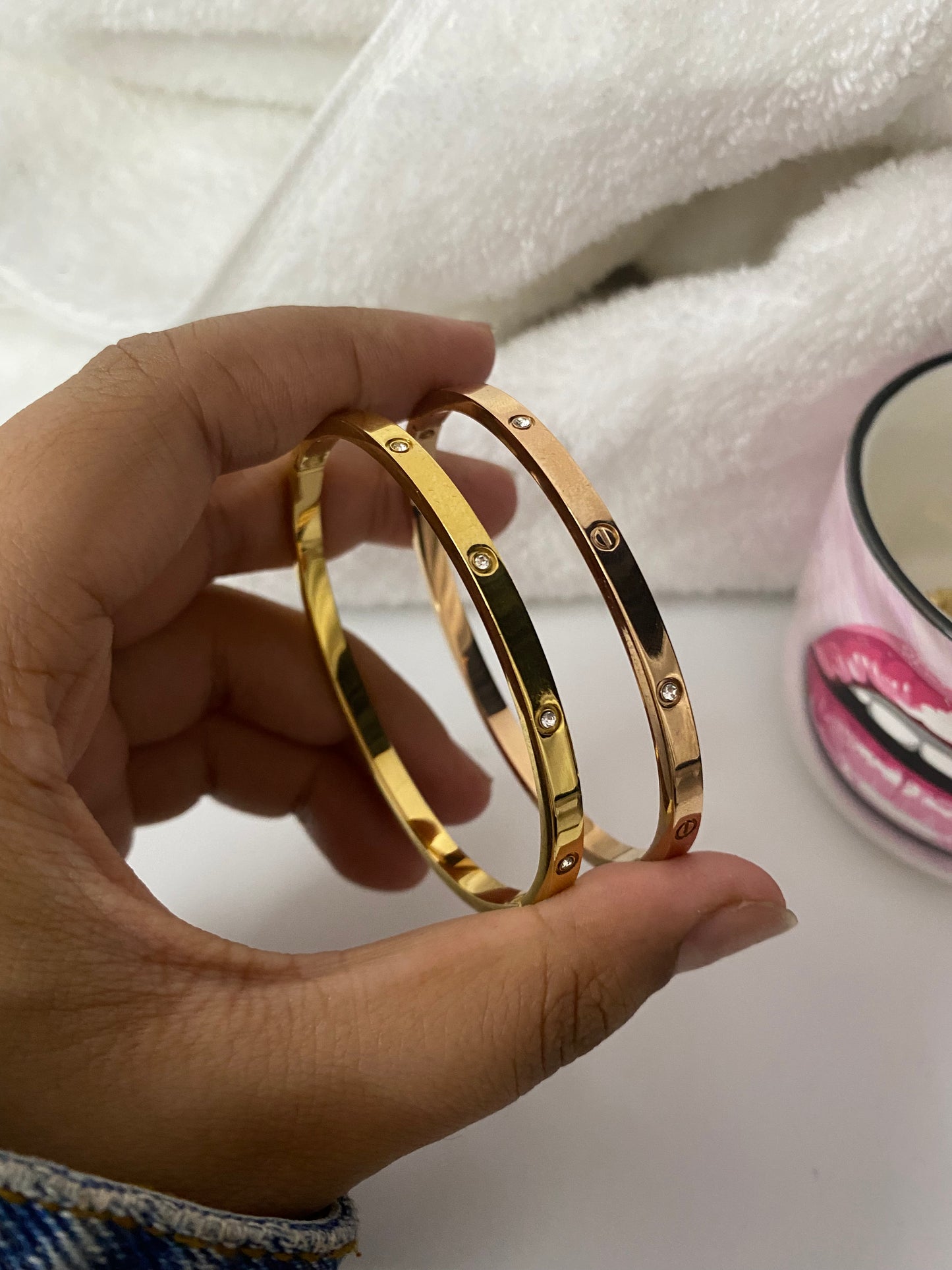 Love thin bracelet