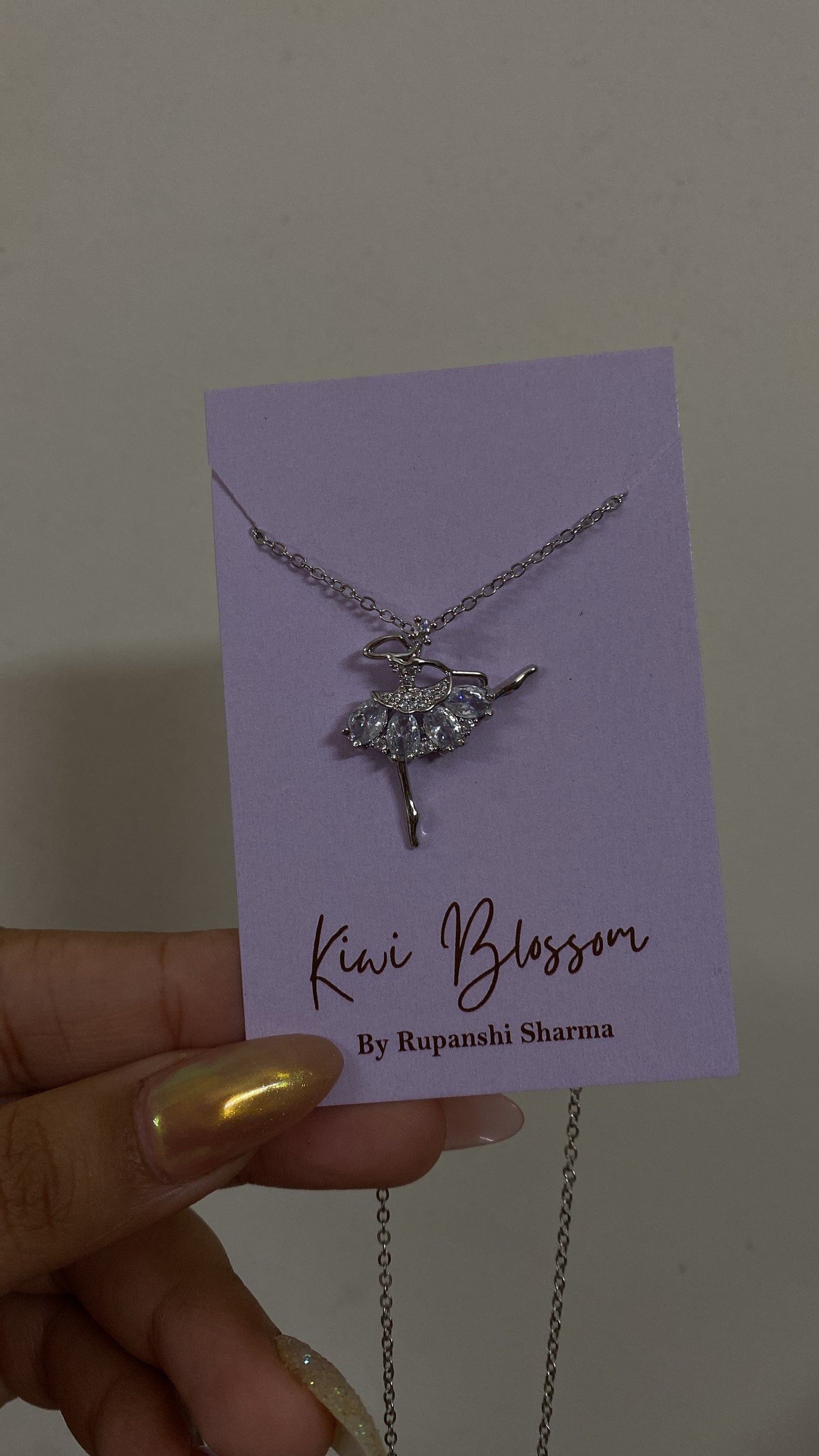 Bella necklace