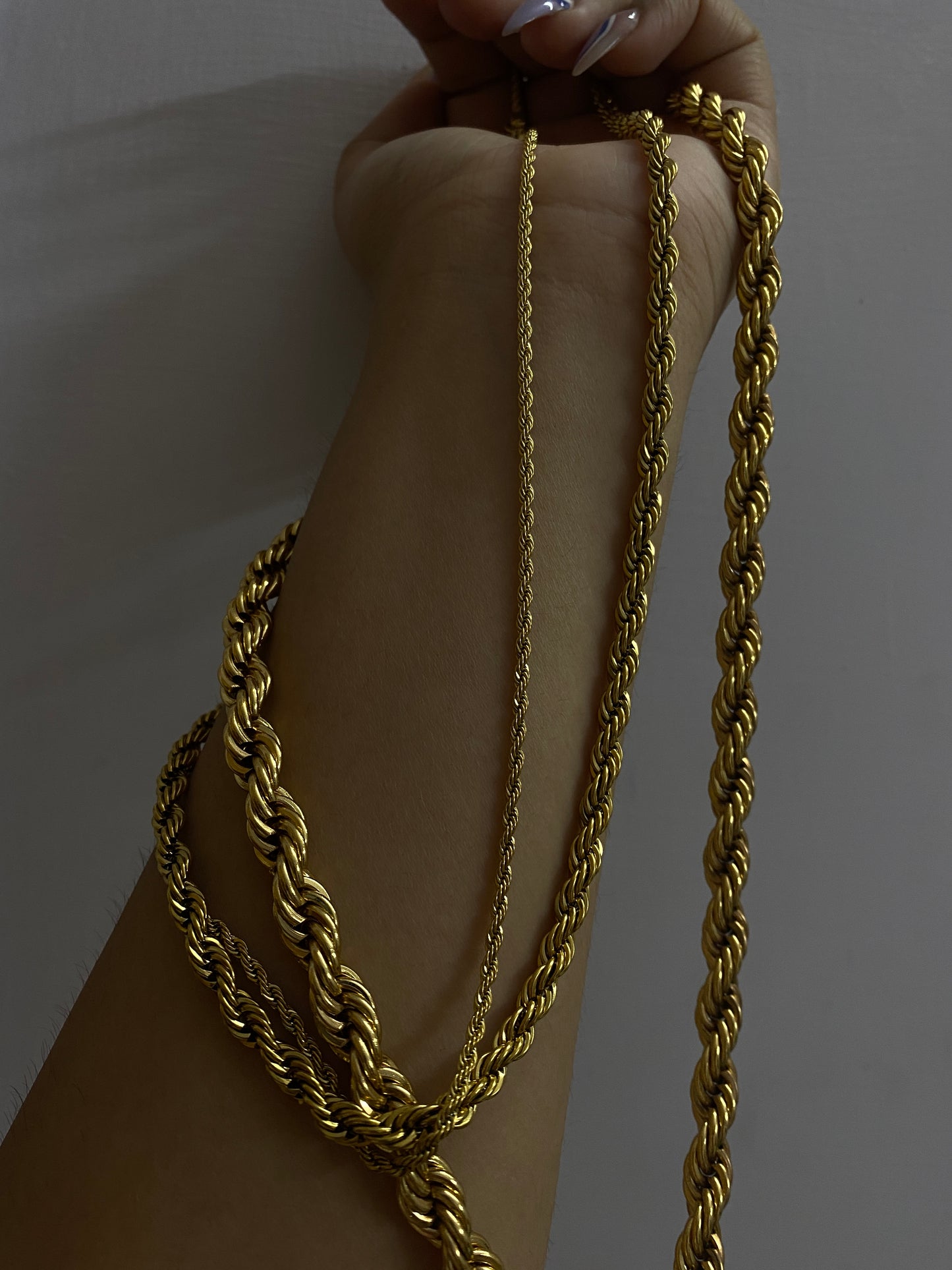 Rope twisted chain