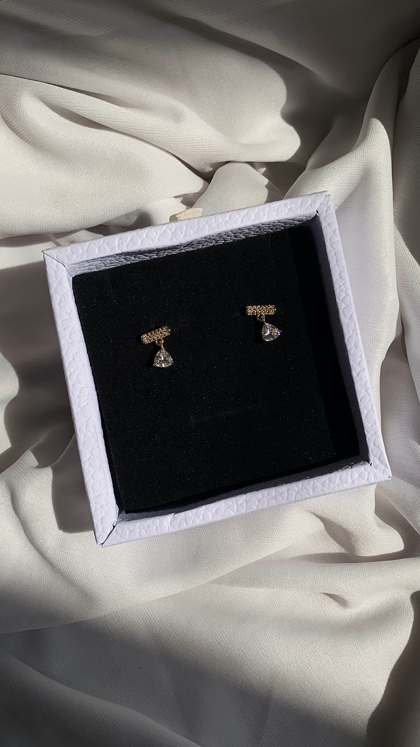 Sizzling teapot earrings