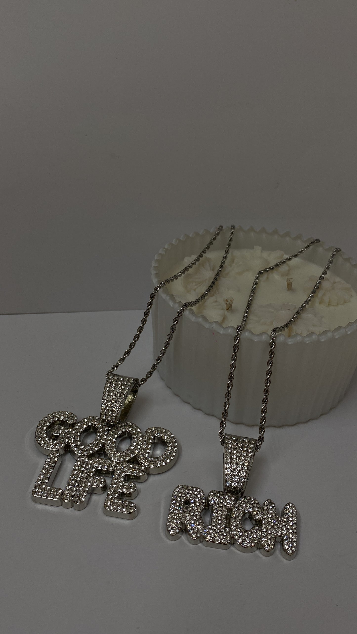 Good life & Rich Pendent