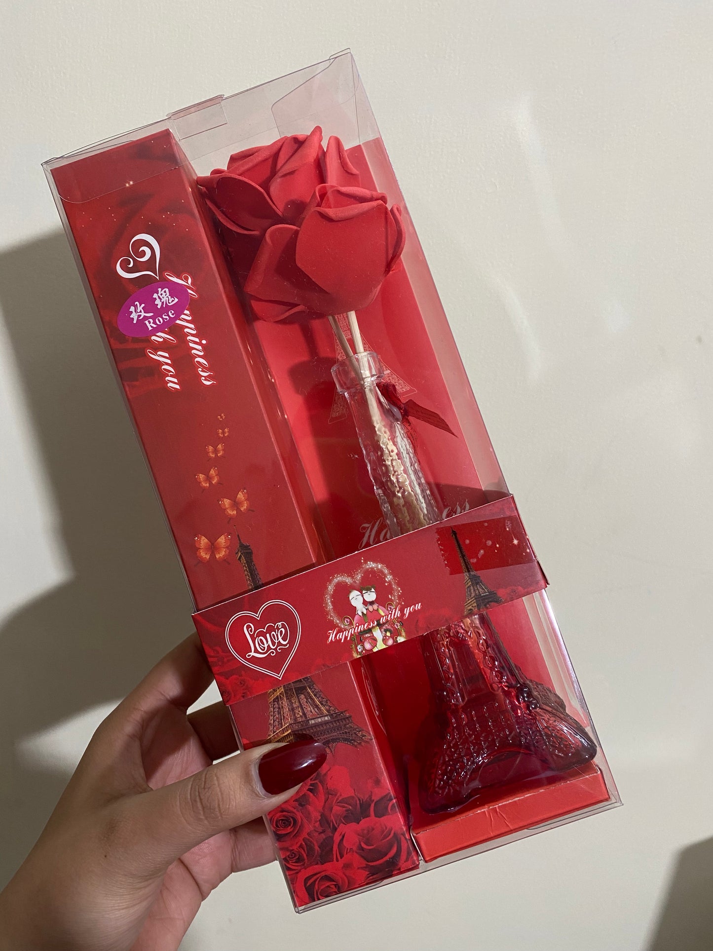 Effiel Tower room fragrance diffuser