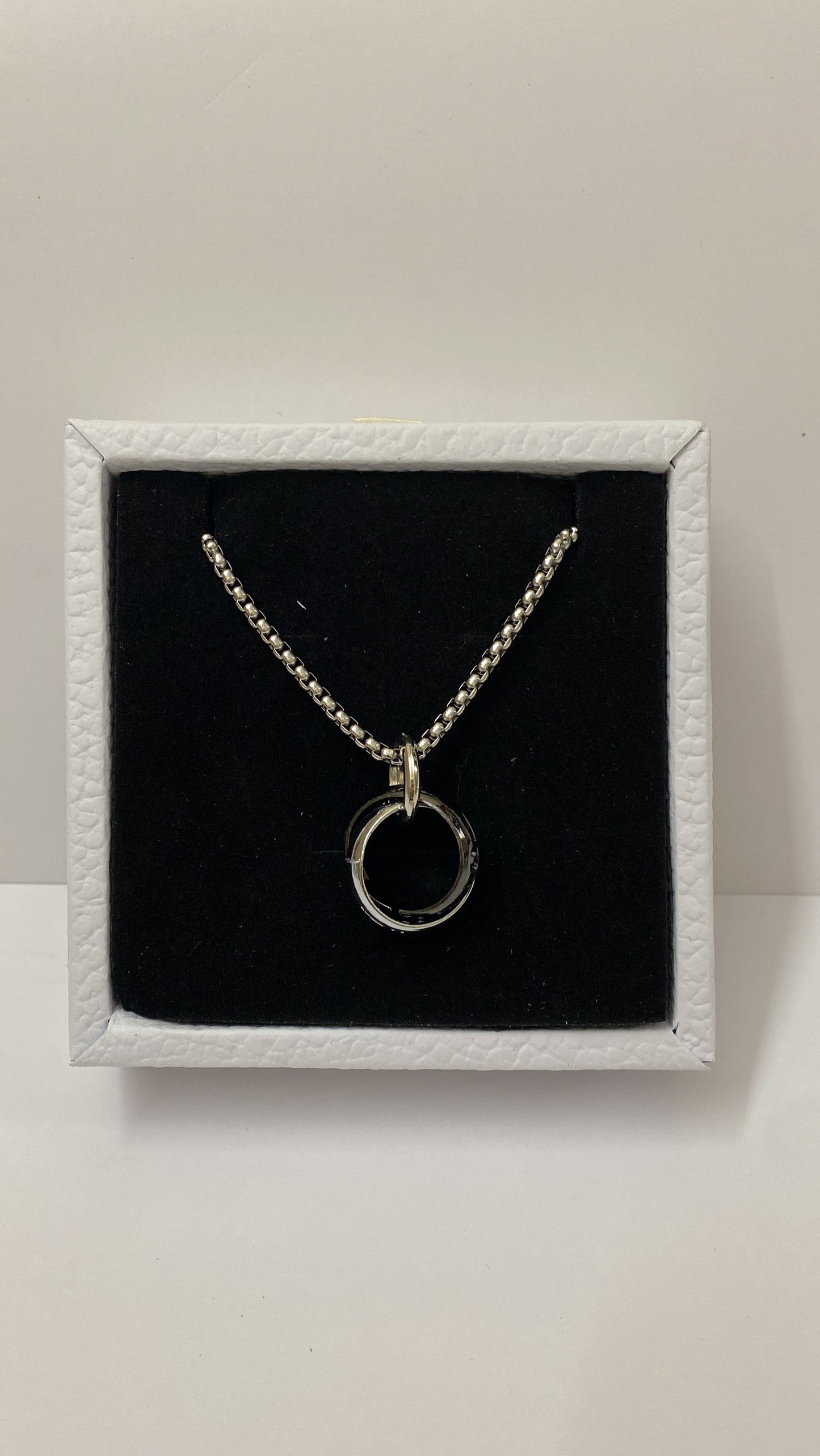 Infinty rings Chain