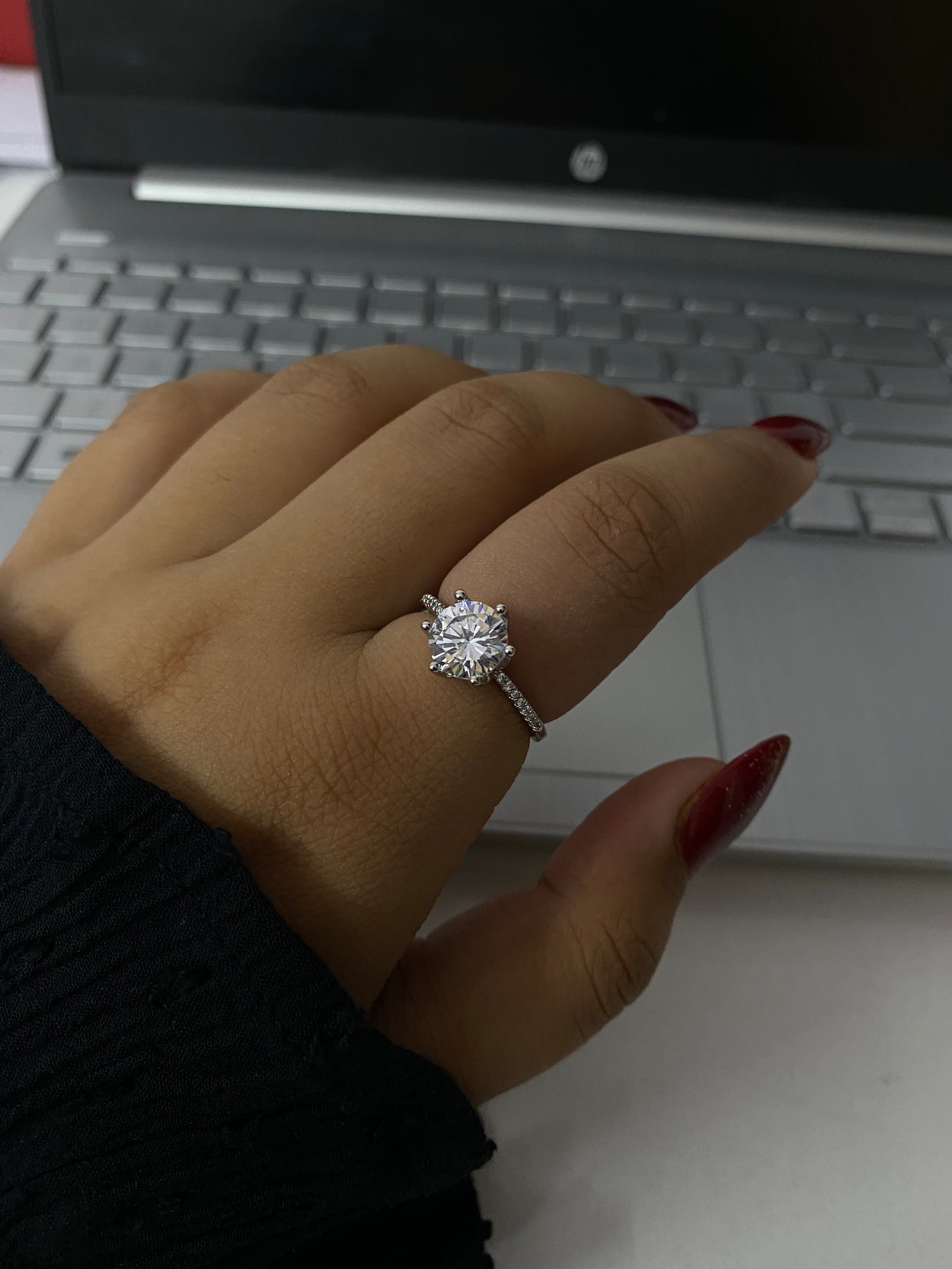 Maria solitaire ring