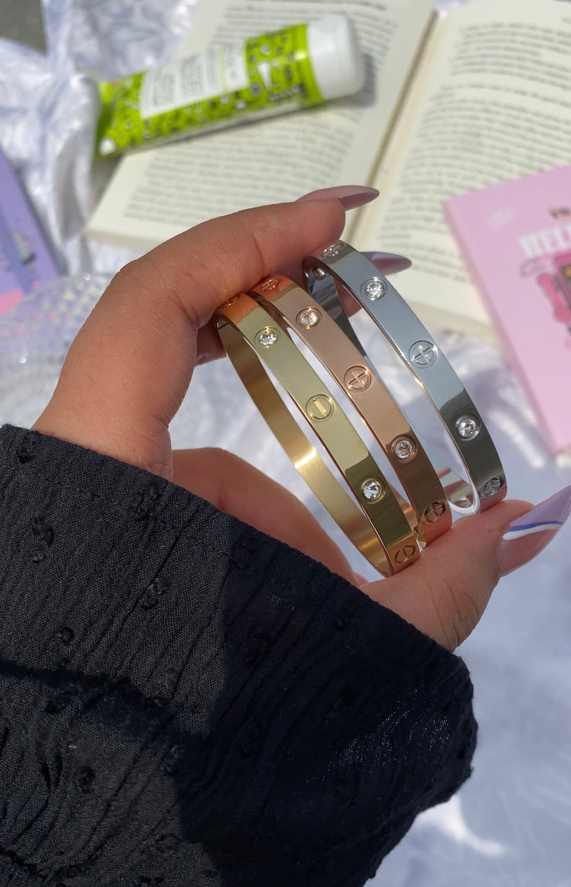 Love stone screw bracelet