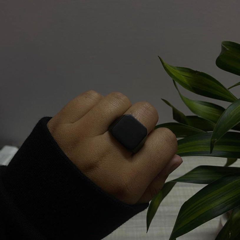 Black unisex ring