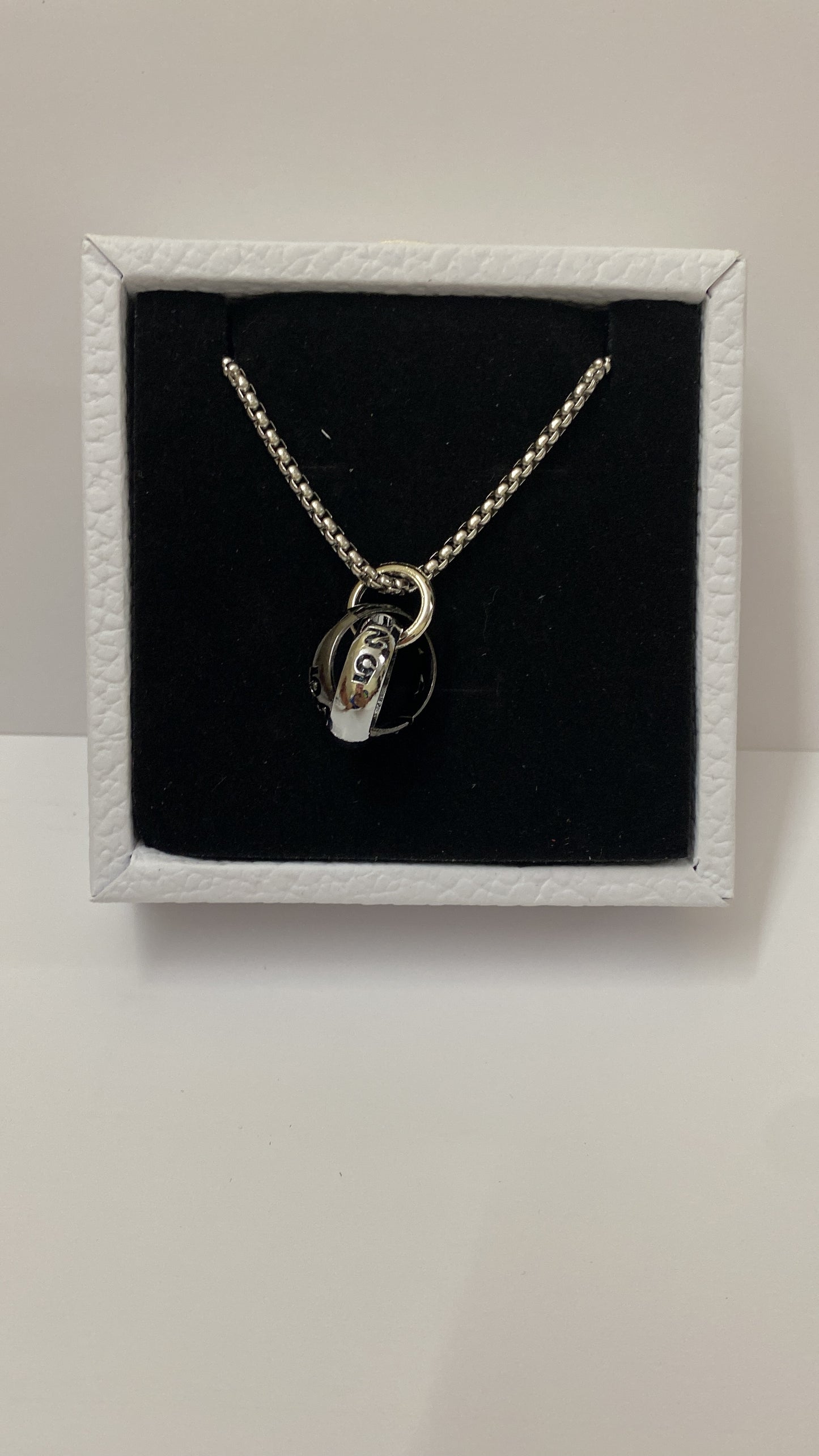 Infinty rings Chain
