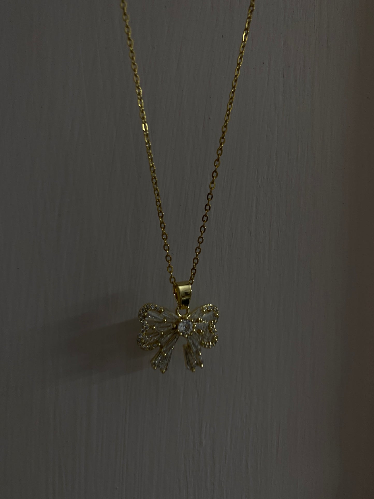 Bow 2.0 necklace