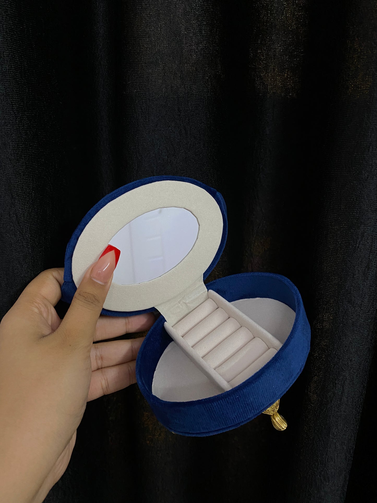 Charlotte jewellery case