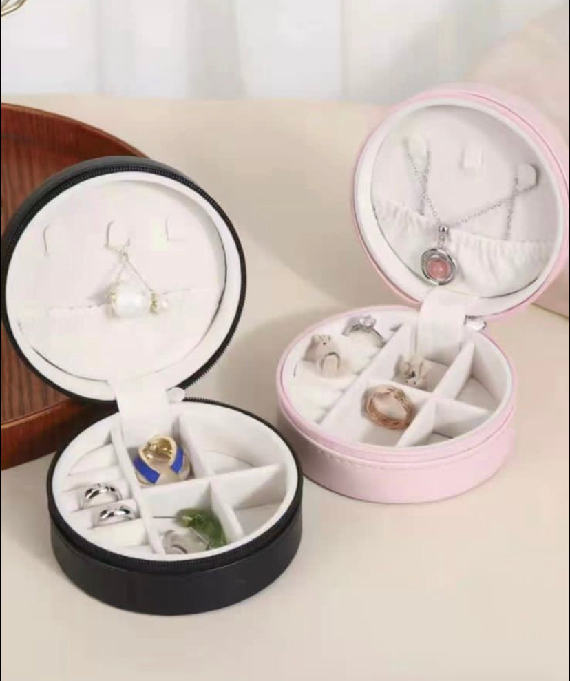 Circle jewellery organisers