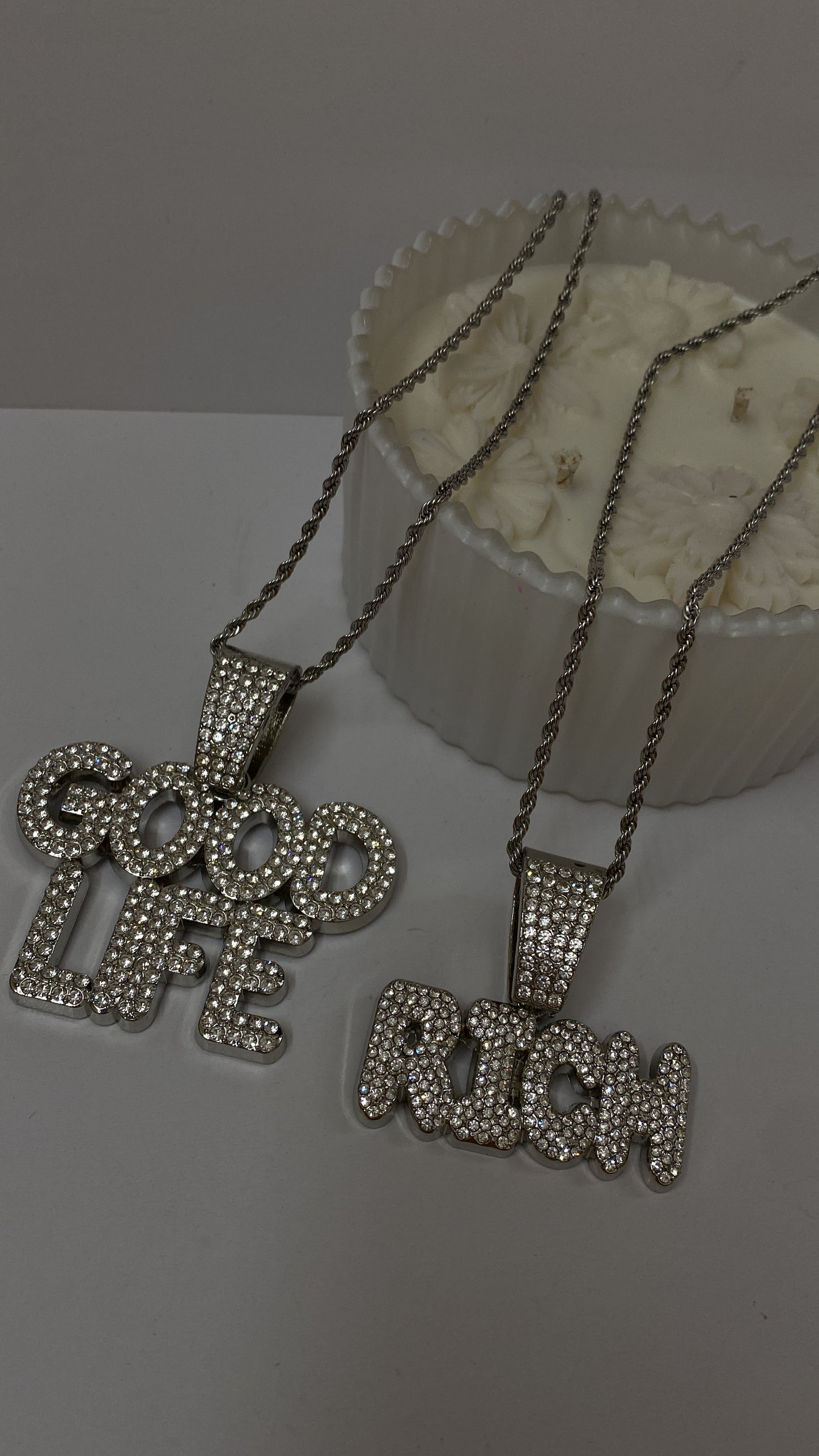 Good life & Rich Pendent