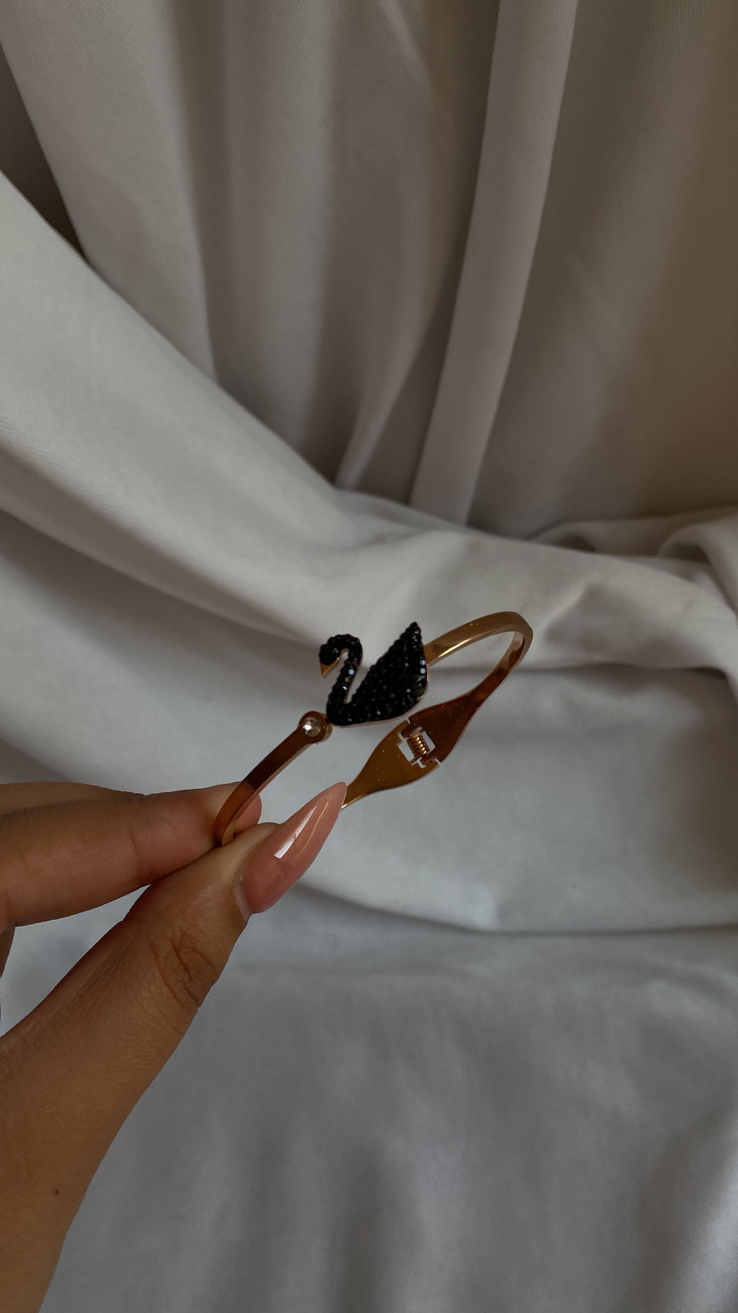 Swan bracelet