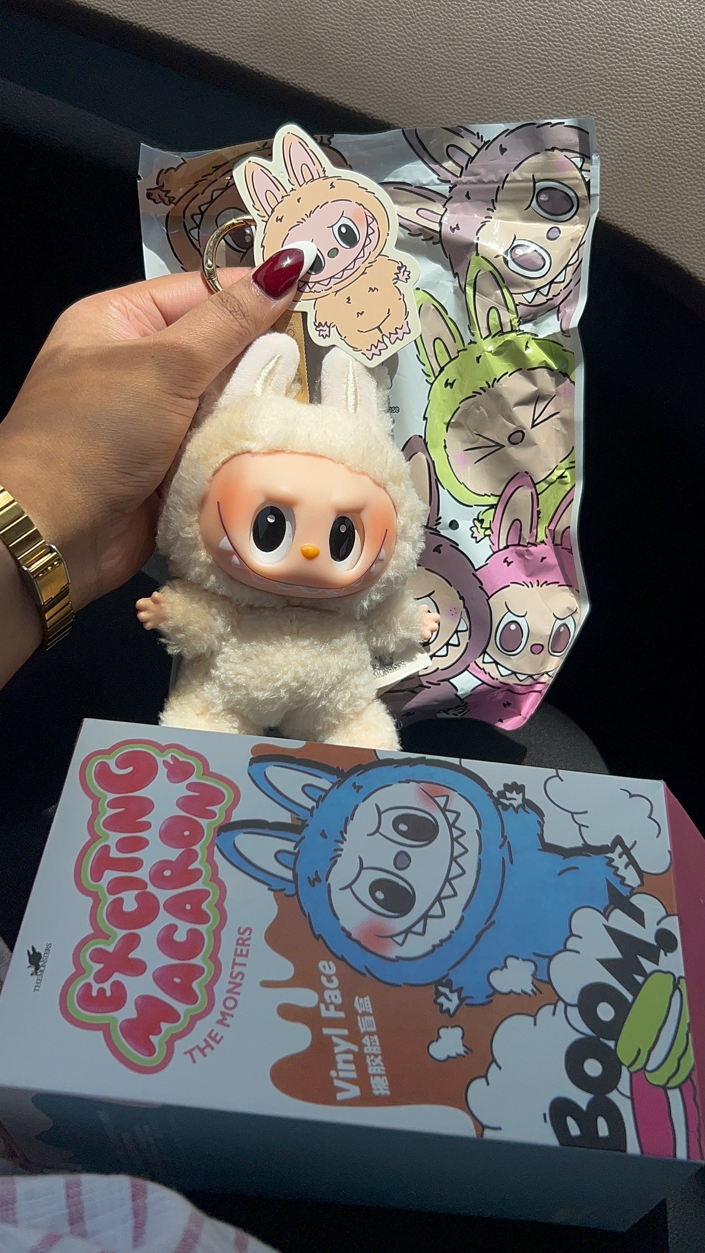 Labubu (exciting macaron)