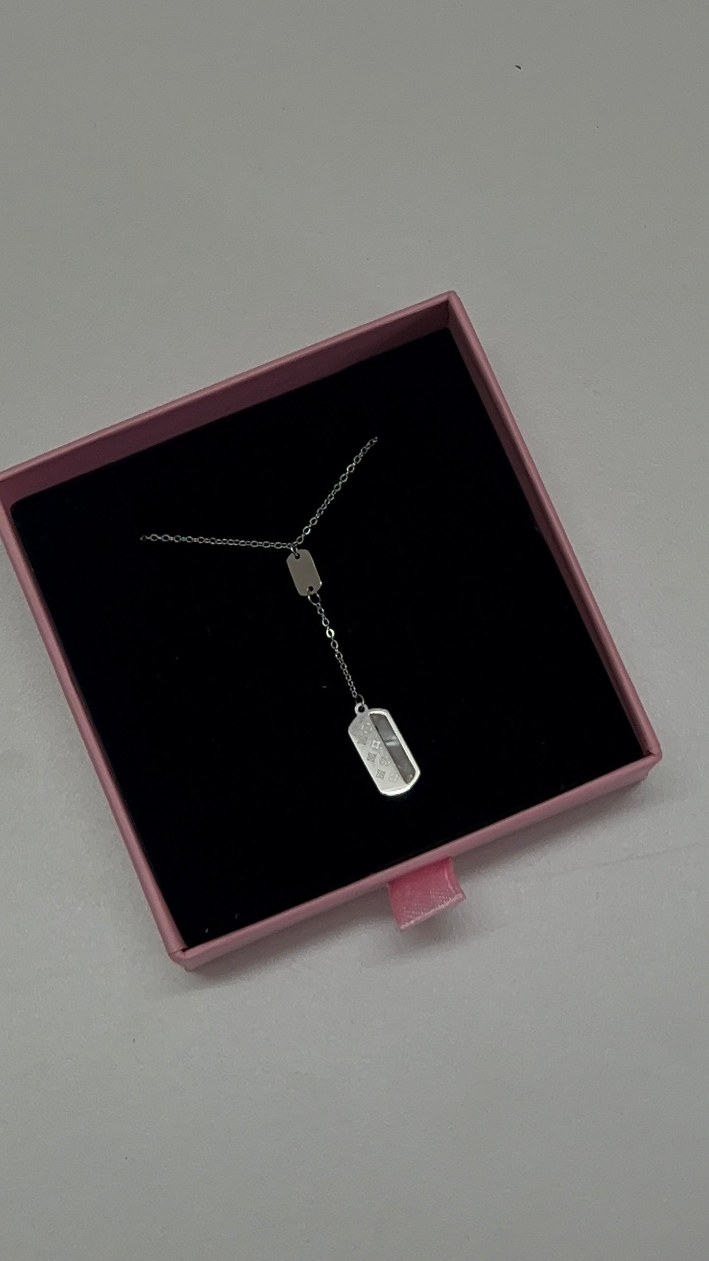 Yuoro necklace