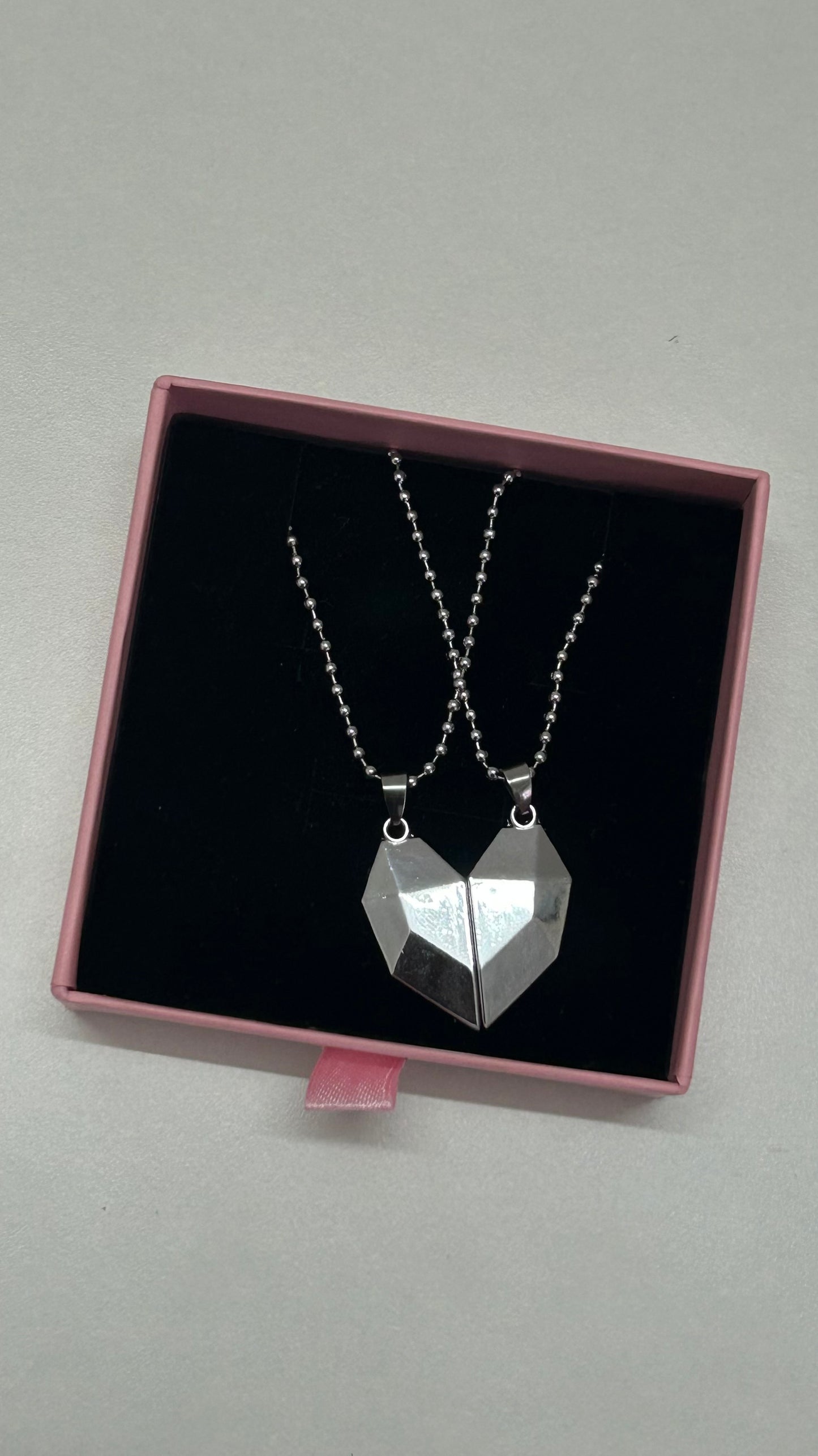 Heart couple necklace