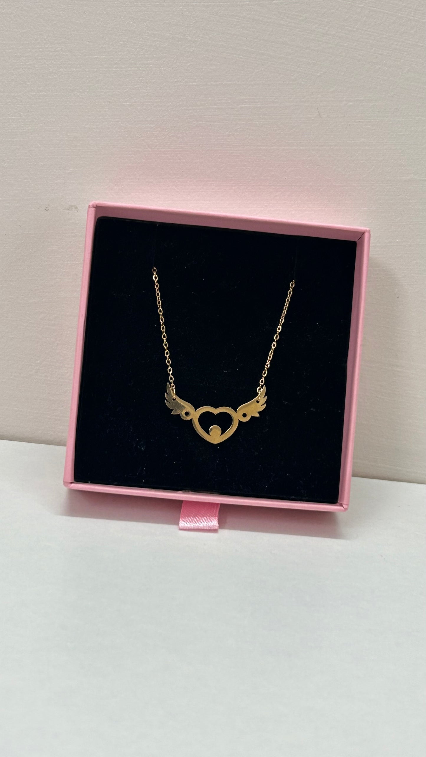 Heart fly necklace