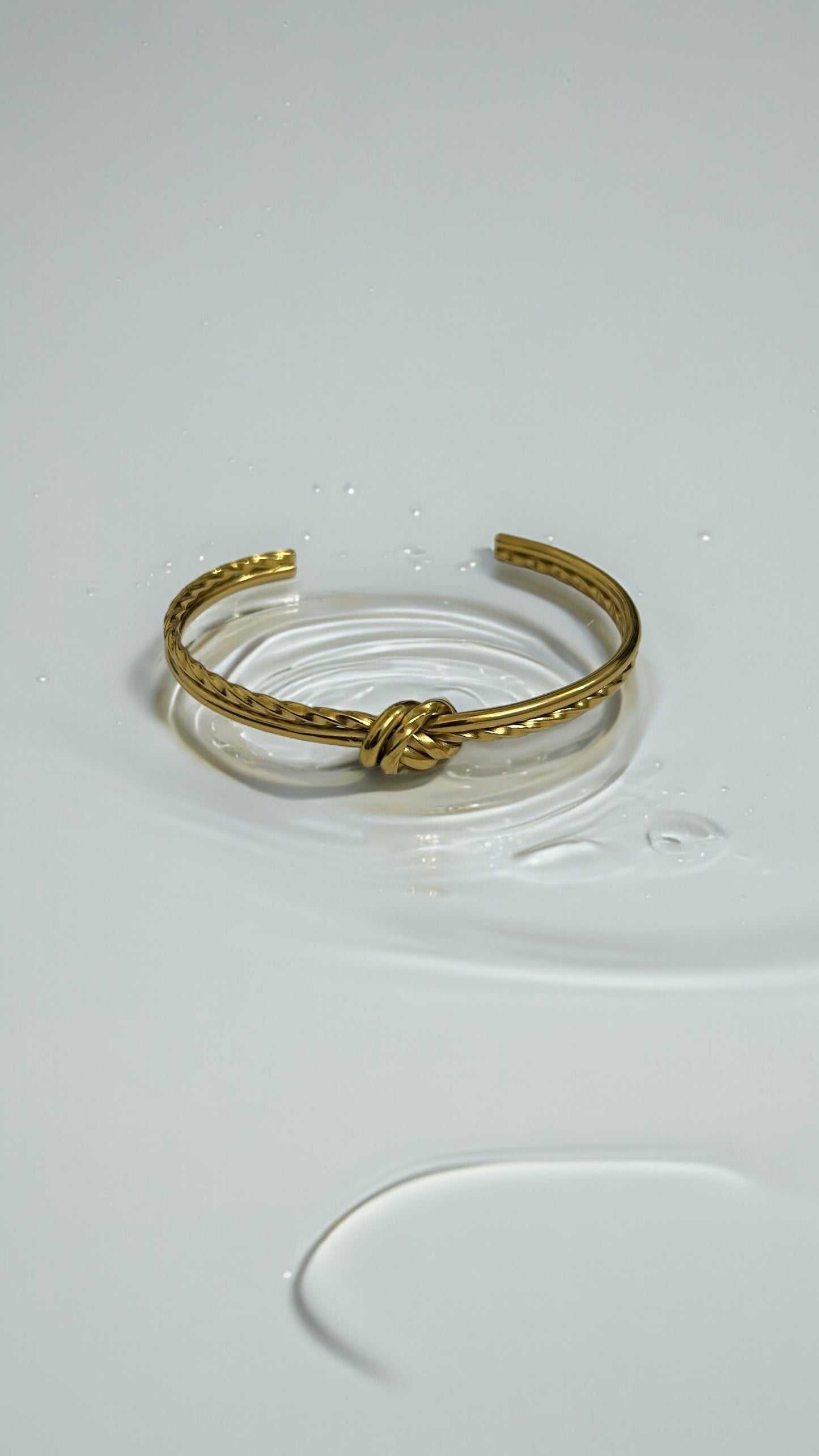Knot 2.0 bracelet