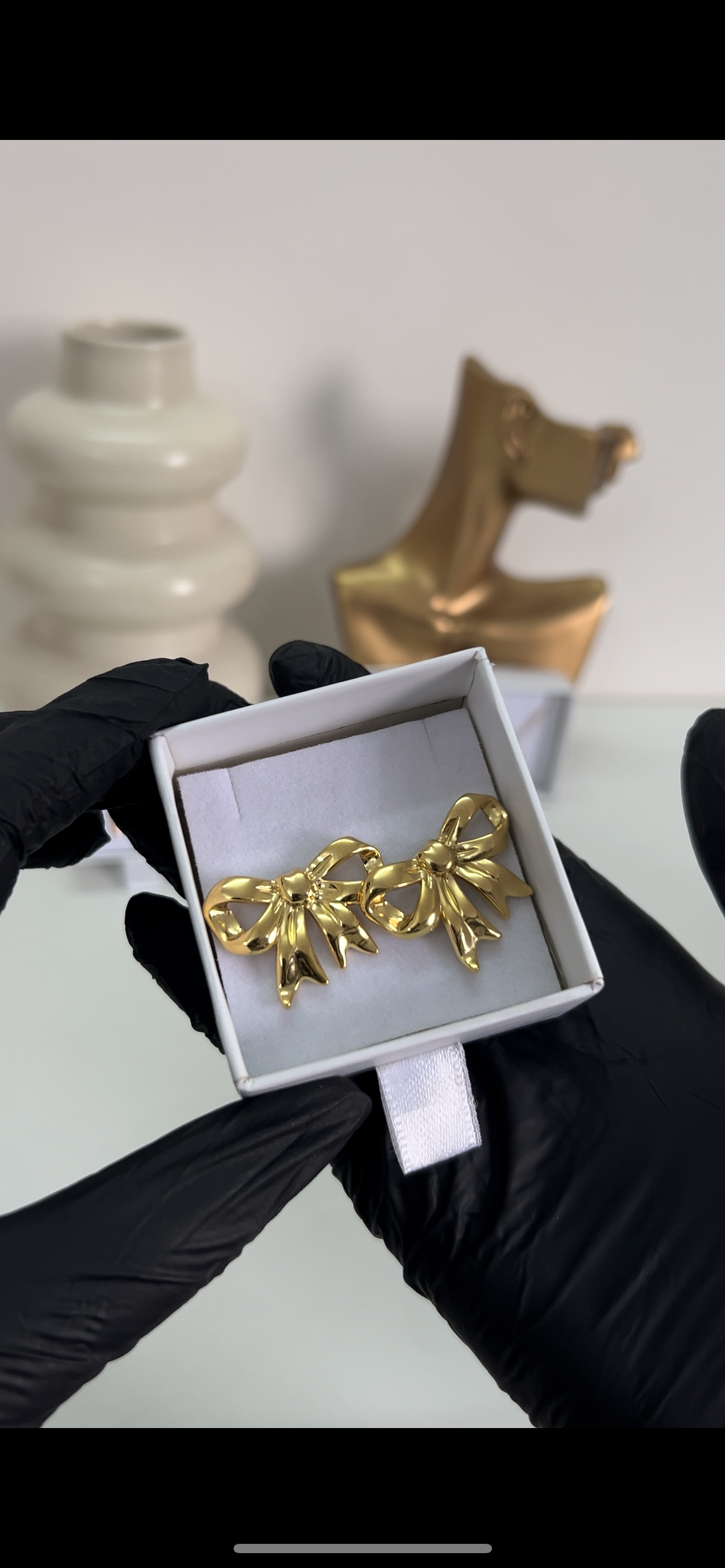 Flora bow earrings