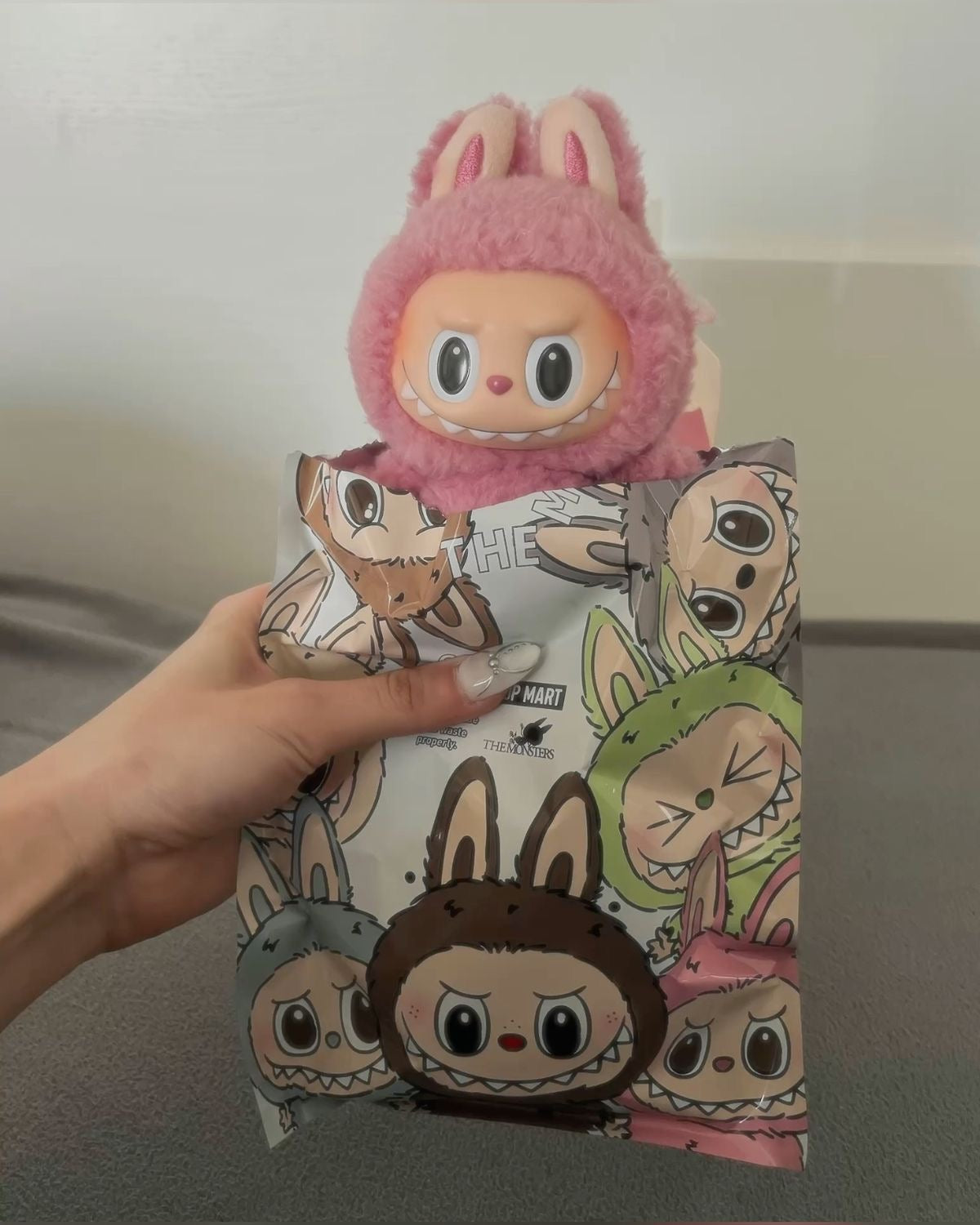 Labubu (exciting macaron)