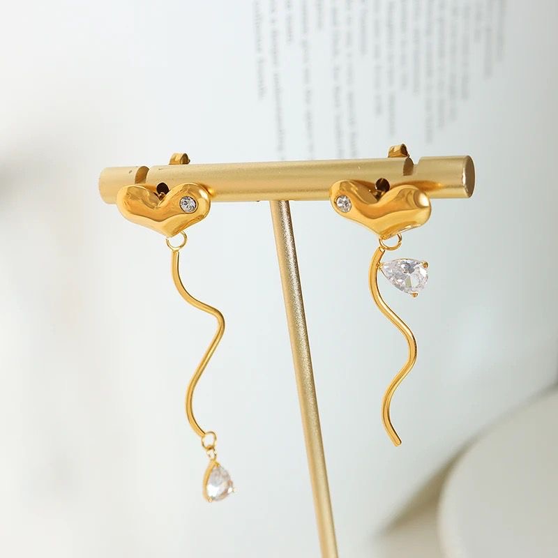 Heart string earring