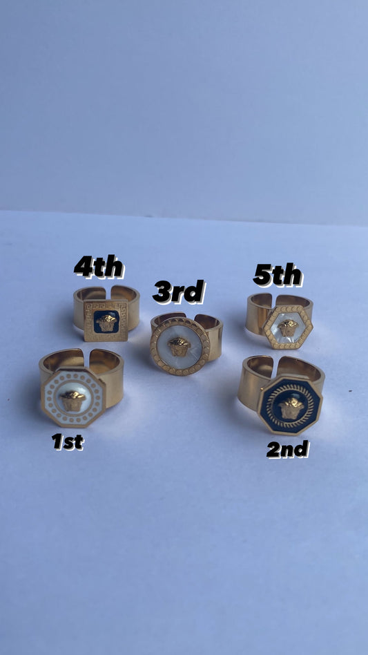 Versachiii band ring