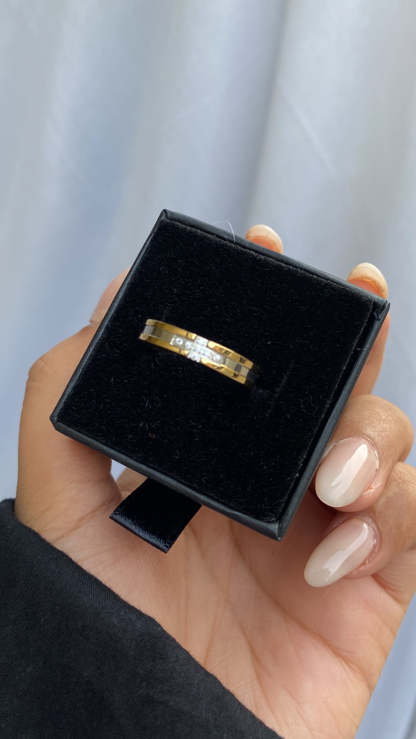 Aubree band ring