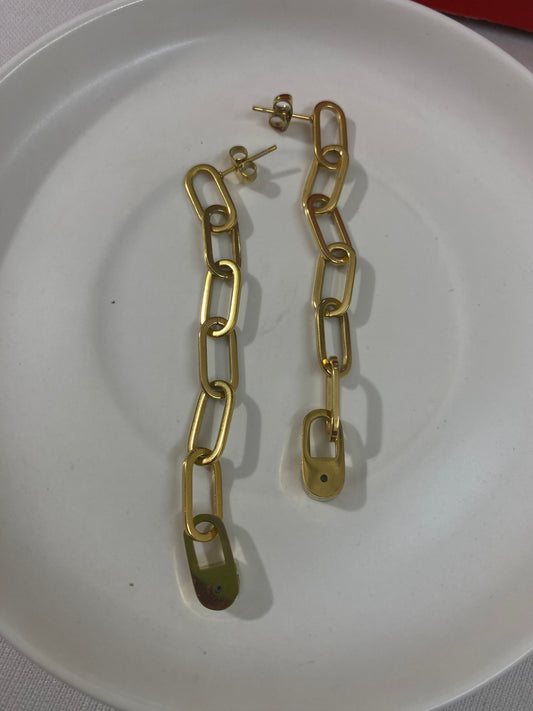 Chain earrings