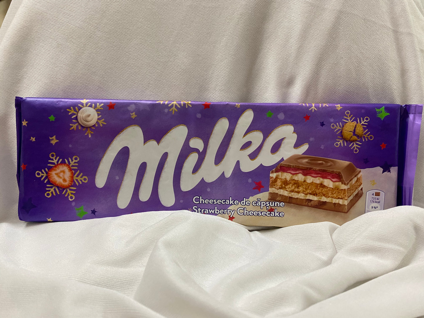 Milka Alpine milk with strawberry cheesecake 300g