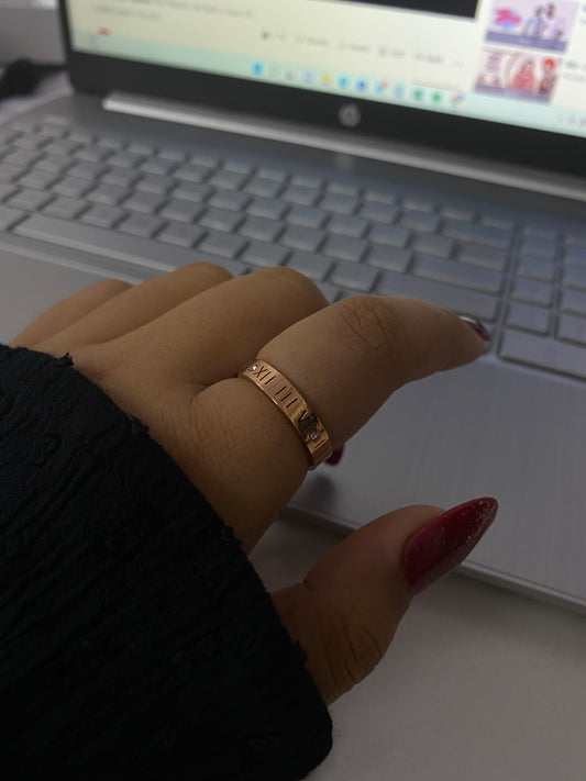 Roman rose gold ring