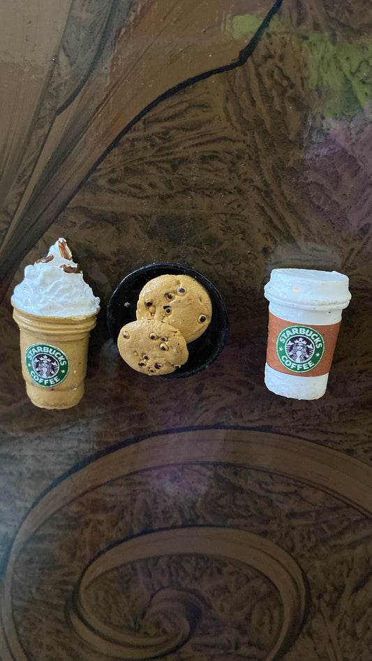 Starbucks fridge magnet (set of 3)