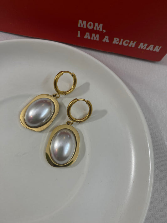 Sasha pearl hoops