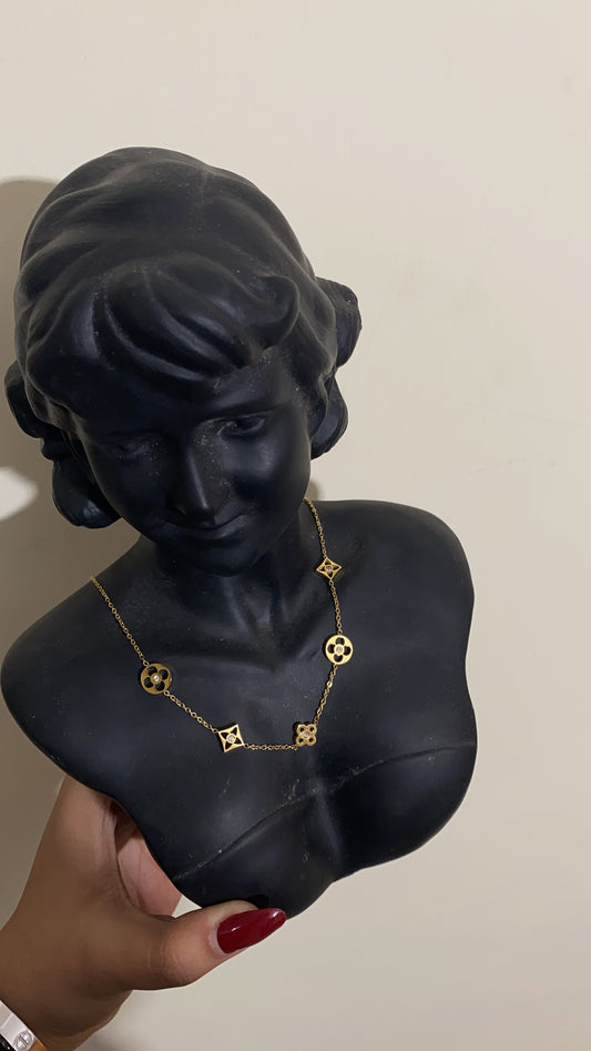 Clove stud necklace